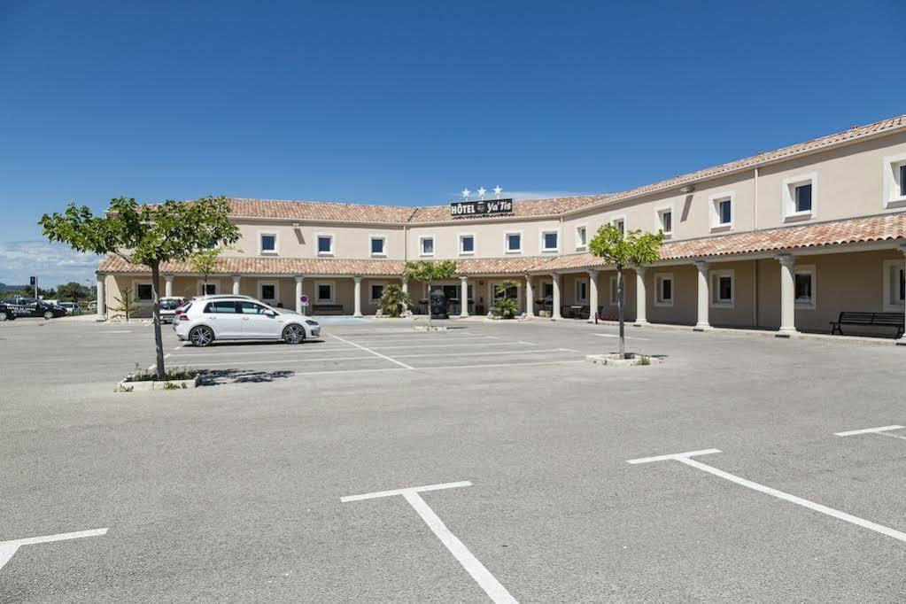 Le Ya'Tis Hotel Saint Laurent des Arbres Bagian luar foto